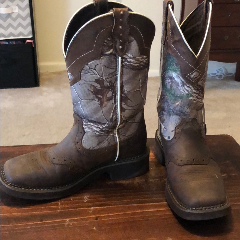 Justin square toe cowboy boots